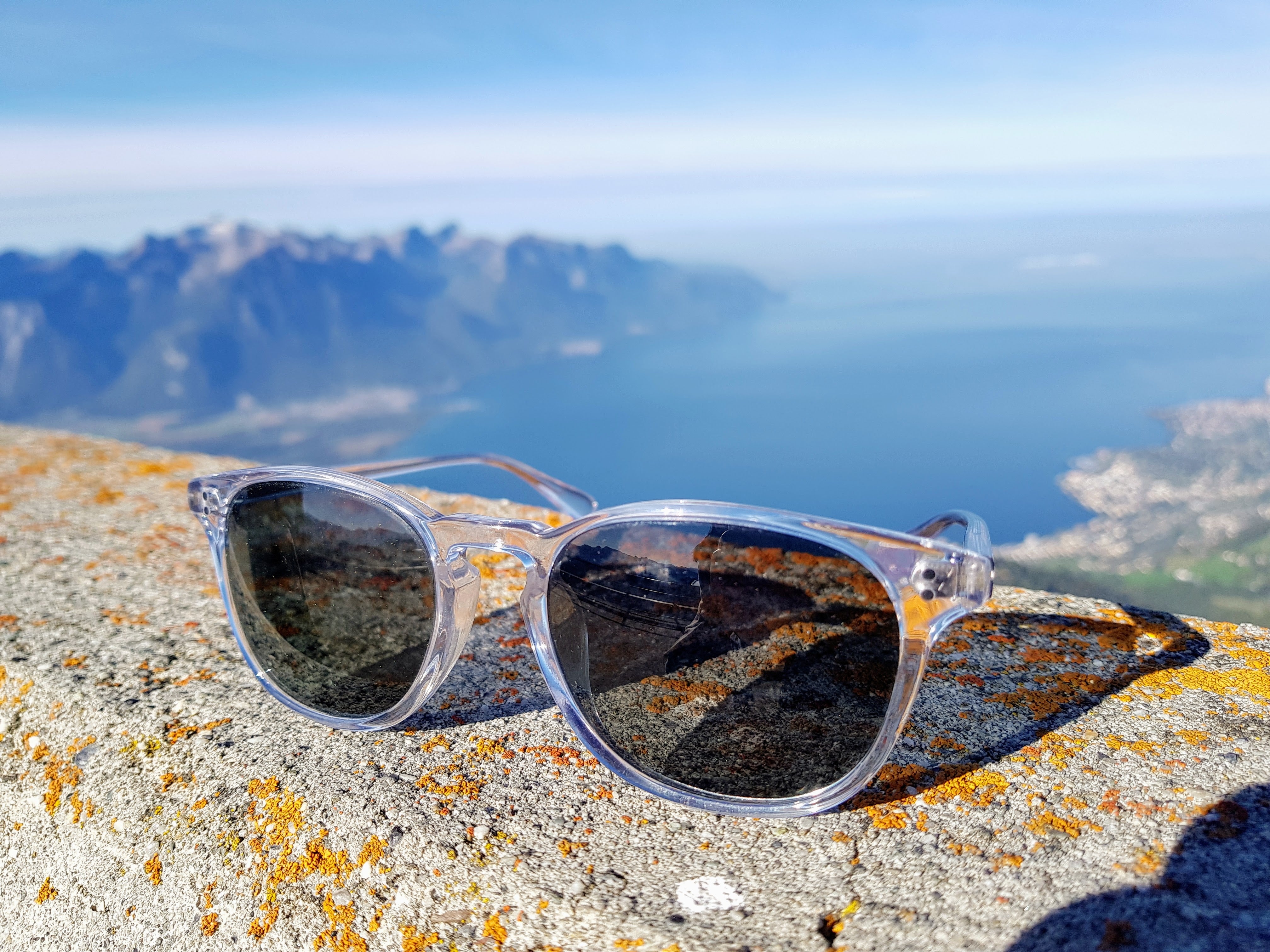 Rochers de Naye, overlooking Lake Geneva with @alexanderwiguna